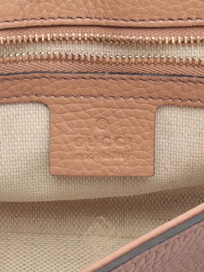 Túi đeo chéo Gucci 2000s Soho Interlocking G chain shoulder bag 1053658 2026 Túi đeo chéo Gucci 2000s Soho Interlocking G chain shoulder bag 1053658