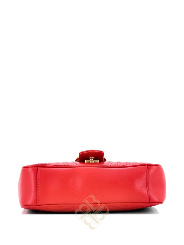 Túi đeo chéo Gucci GG Marmont Flap Bag Matelasse Leather Small crossbody bag P7EOYN1IS8BCWLQ5 2026 Túi đeo chéo Gucci GG Marmont Flap Bag Matelasse Leather Small crossbody bag P7EOYN1IS8BCWLQ5