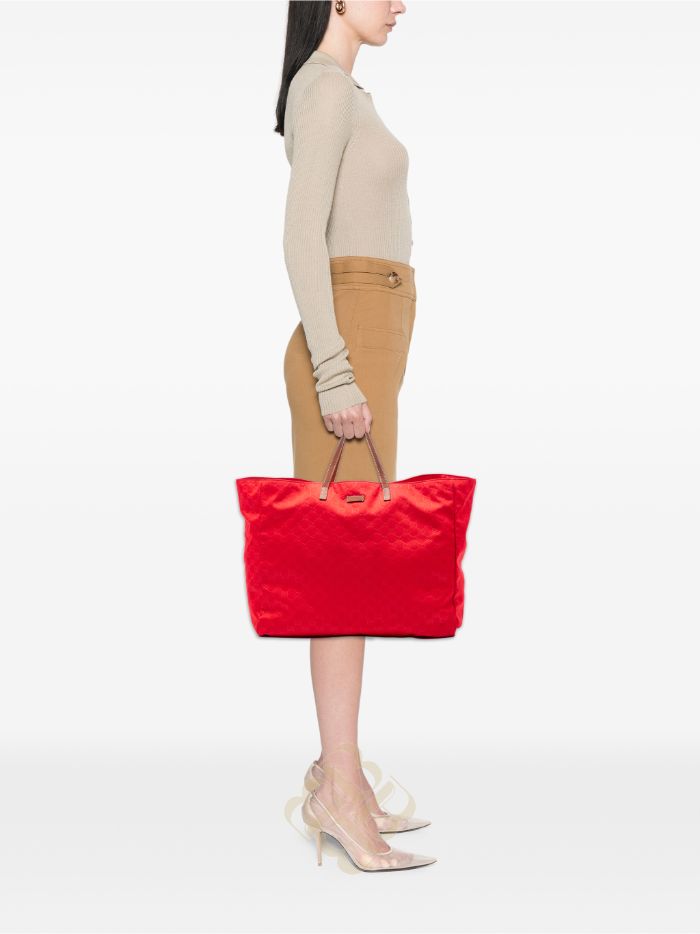 Túi xách Gucci GG Canvas travel bag 73RTP7AP0FOHGO6T 2026 Túi xách Gucci GG Canvas travel bag 73RTP7AP0FOHGO6T